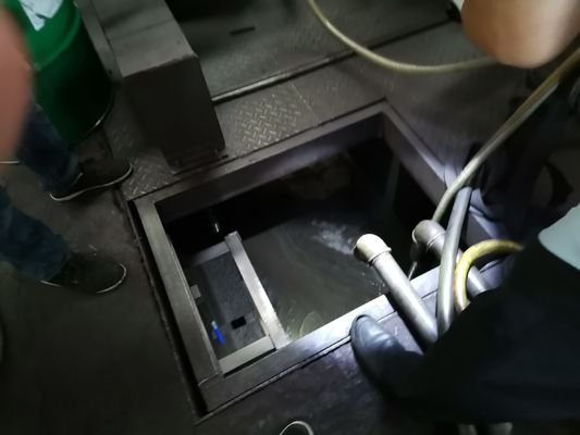 Máquina de desengraxante de tanque de água de corte de fluido