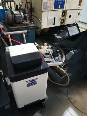 Máquina de recuperação de óleo flutuante de refrigeração CNC contínua